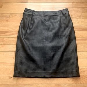 BANANA REPUBLIC NWOT SUPER SEXY FAUX LEATHER BEAUTIFULLY LINED PENCIL SK…